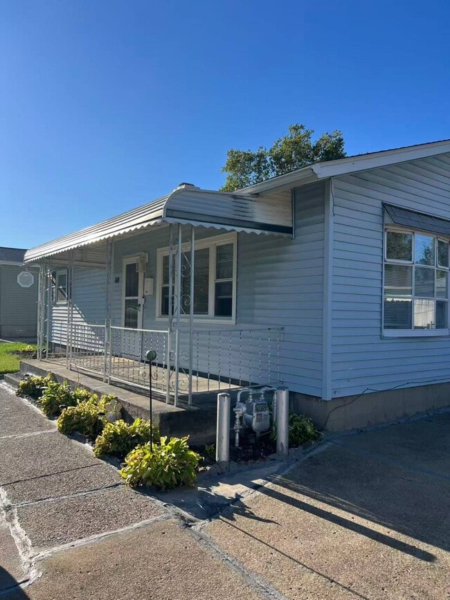 property at 68 Bellhurst Rd