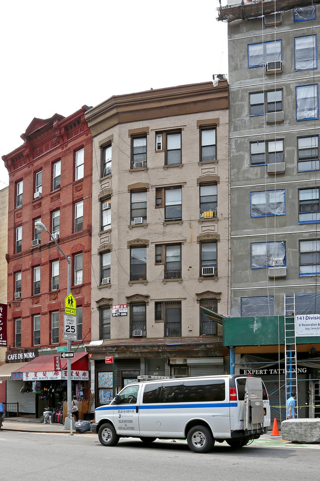 143 Division St in New York, NY - Foto de edificio - Building Photo