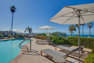 Oceanhouse on Prospect in La Jolla, CA - Building Photo - Building Photo