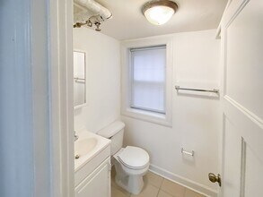 1904 W Winnemac Ave, Unit GRD in Chicago, IL - Building Photo - Building Photo