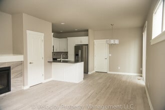 3736 SW Coyote Ln in Redmond, OR - Building Photo - Building Photo