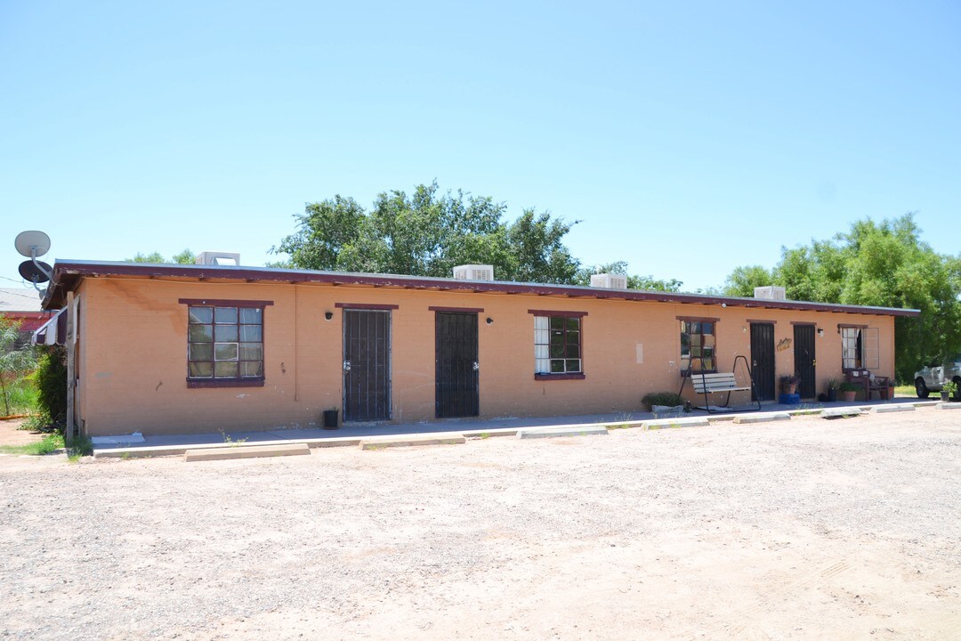 5842 S Park Ave in Tucson, AZ - Foto de edificio