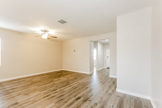 24525 W Gregory Rd in Buckeye, AZ - Building Photo - Building Photo