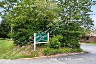 400 Trailblazer Dr in Travelers Rest, SC - Building Photo