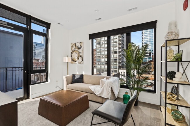 property at 153 W Ohio St