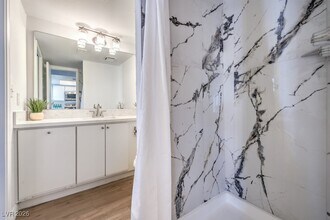 3823 S Maryland Pkwy in Las Vegas, NV - Building Photo - Building Photo