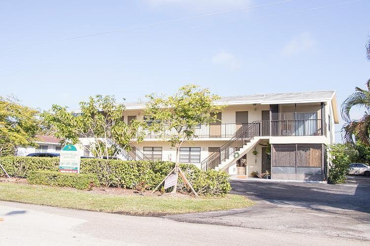 559 NE 44th St-Unit -8 in Boca Raton, FL - Building Photo