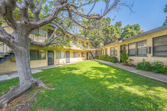 Sherman Grove 10560 in Sunland, CA - Building Photo - Primary Photo