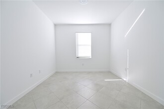 11171 Canopy Loop in Ft. Myers, FL - Building Photo - Building Photo