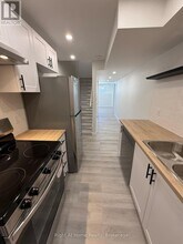 237 Benninger Dr in Kitchener, ON - Building Photo - Building Photo