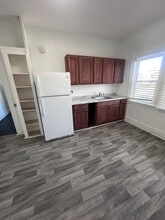 3412 E 147th St in Cleveland, OH - Building Photo - Building Photo