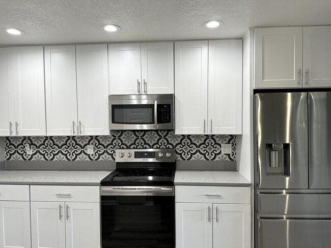 560 W 114th Pl in Northglenn, CO - Building Photo - Building Photo