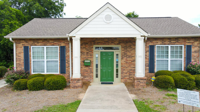 Thomson Villas Apartments in Thomson, GA - Building Photo - Building Photo