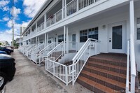 330 74th St in Miami Beach, FL - Foto de edificio - Building Photo