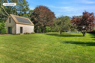93 Oneck Ln in Westhampton, NY - Building Photo - Building Photo