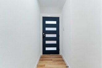 9318 Firnat St in Houston, TX - Foto de edificio - Building Photo