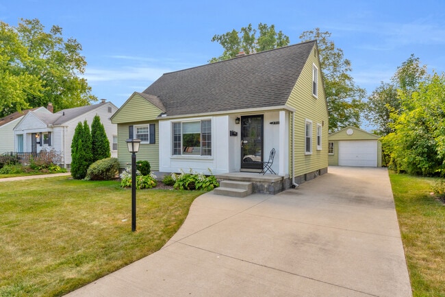 property at 3711 Normandy Rd