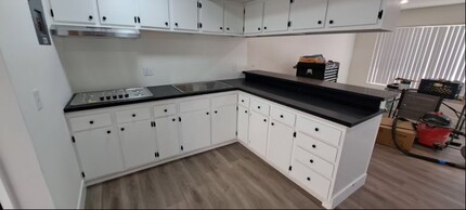 1002 Mission Dr, Unit D in Costa Mesa, CA - Building Photo - Building Photo