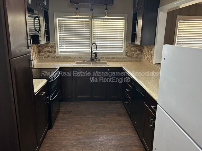 1133 E College St in Griffin, GA - Building Photo - Building Photo