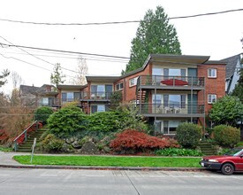 Portage Bay Plaza Apartments Seattle Wa For Rent Building Photo Portage Bay Plaza Apartments In Seattle