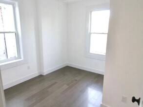 52 E Pleasant St in Philadelphia, PA - Building Photo - Building Photo