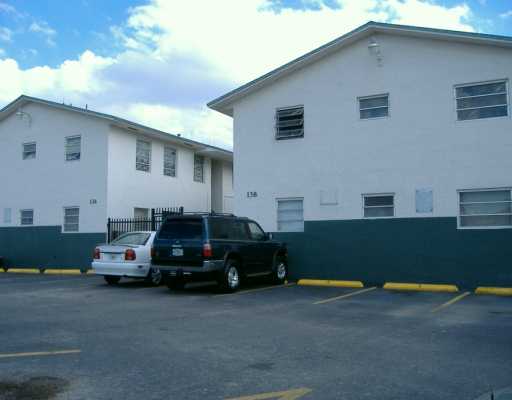 138 W 12th St in Hialeah, FL - Building Photo - Building Photo