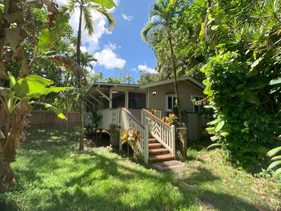 566 Puuopae Rd in Kapaa, HI - Building Photo