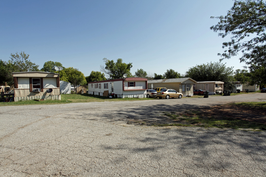 Ranch Estates Mobile Home Park in Norman, OK - Foto de edificio