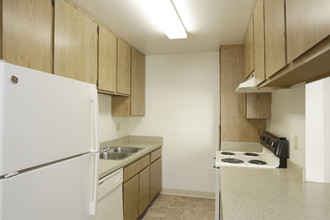 Stone Ridge Apartments in Lakeside, CA - Building Photo - Interior Photo