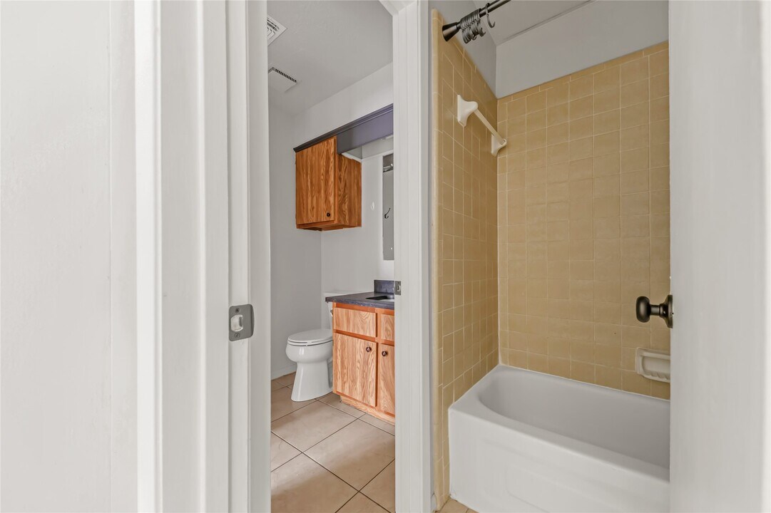 1412 Gramma Ct in College Station, TX - Building Photo