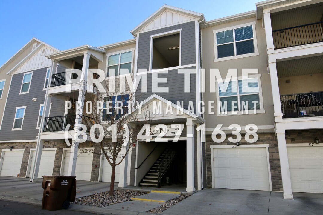 49 W Silver Springs Dr in Vineyard, UT - Building Photo