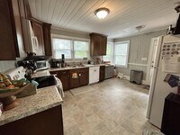 319 Clarendon Dr photo'
