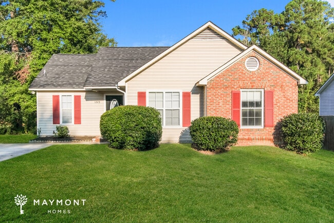 property at 1223 Lykes Ln