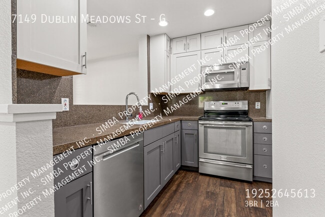 7149 Dublin Meadows St in Dublin, CA - Building Photo - Building Photo