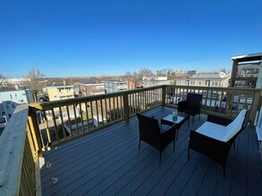 101 Heath St, Unit 2 in Somerville, MA - Building Photo - Building Photo