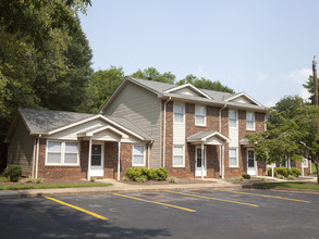 Parkland Apartments in Eden, NC - Building Photo - Building Photo