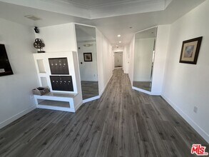 1247 Barry Ave in Los Angeles, CA - Building Photo - Building Photo