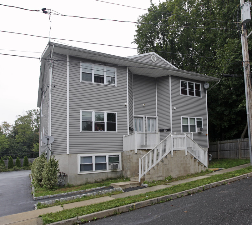 7 Homer Lee Ave in Spring Valley, NY - Building Photo