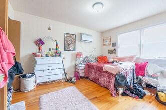 1324 W Lunt Ave in Chicago, IL - Building Photo - Building Photo