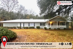 1569 Groover Rd in Hinesville, GA - Building Photo