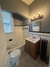 2528 Helen St in Detroit, MI - Building Photo - Building Photo