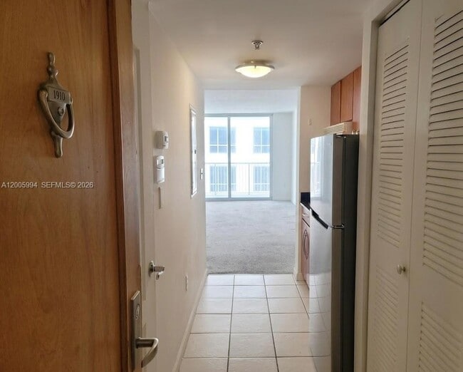 1200 Brickell Bay Dr, Unit 1910, Unit 1910