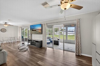 607 SE Forgal St in Port St. Lucie, FL - Building Photo - Building Photo