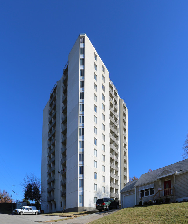 Bethany Park Towers in Kansas City, KS - Building Photo - Building Photo