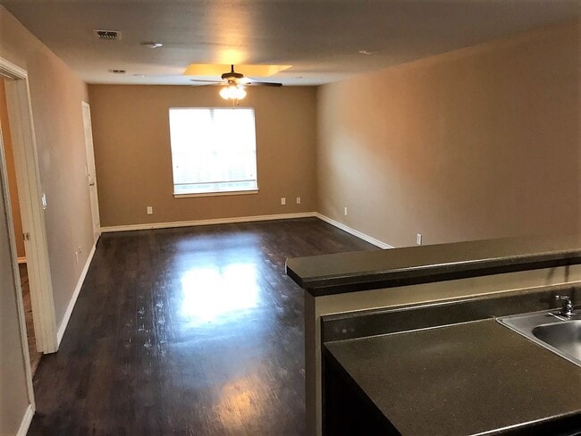 4267 Castlegate Dr, Unit 4267 in Paris, TX - Building Photo - Building Photo