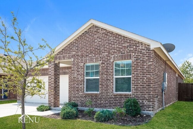1645 Braeburn Ln in Haslet, TX - Building Photo - Building Photo