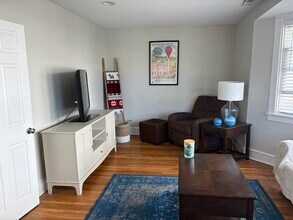 35 Cricket Ave, Unit 3 in Ardmore, PA - Building Photo - Building Photo