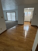 624 Garrison Rd in Battle Creek, MI - Building Photo