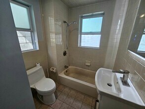 5 River St, Unit A in Boston, MA - Building Photo - Building Photo