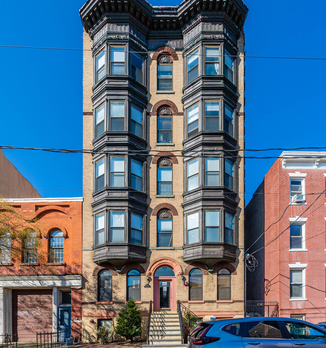 214 Park Ave in Hoboken, NJ - Building Photo - Building Photo